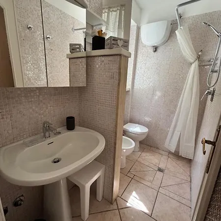 La Διαμέρισμα *